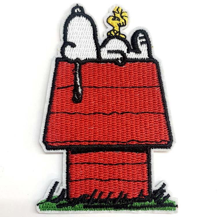 SNOOPY（スヌーピー） ワッペン ハウス 家 刺繍 アイロン キャラクター