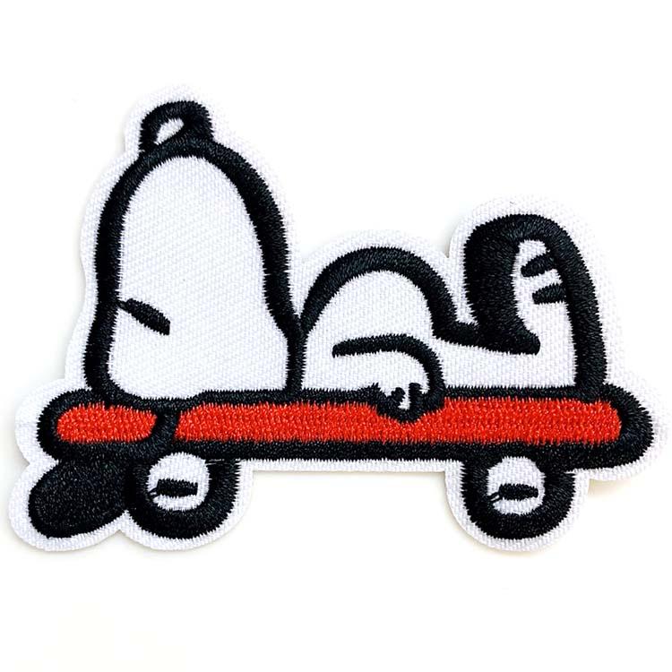 SNOOPY ワッペン スヌーピー スケボー 刺繍 アイロン 全身 SNOOPY ワッペン スヌーピー スケボー 刺繍 アイロン 全身