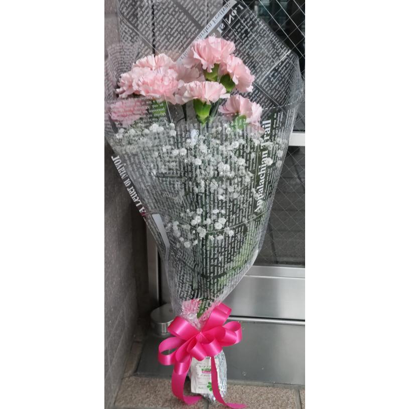 ピンクのカーネーションの花束 お買い得 最大94％オフ！