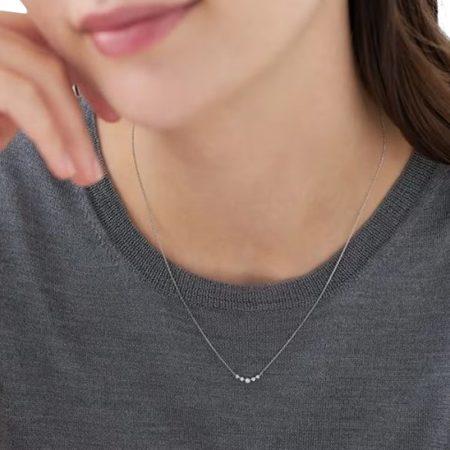 ヨンドシー 4℃ ネックレス プラチナ ライン 5石 ダイヤモンド レディースの画像