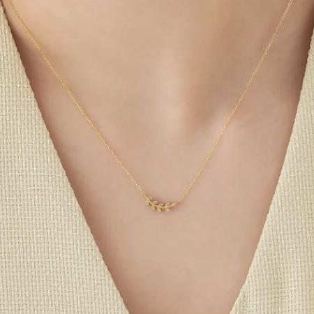 ヨンドシー 4℃ ネックレス K18イエローゴールド EAU DOUCE４℃ 月桂樹 ダイヤモンド レディースの画像