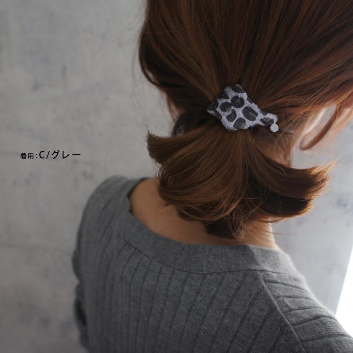 ヒョウ柄ファーのポニーフック