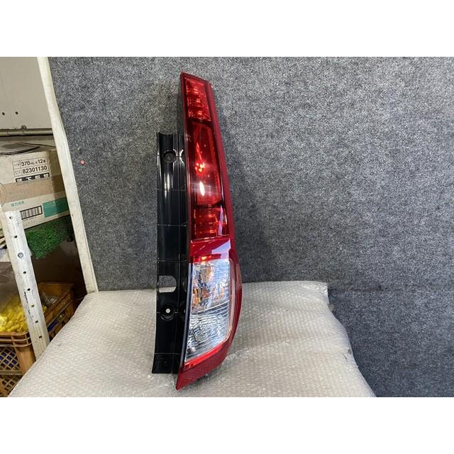 ルーミー DBA-M900A 右テールランプ : ラクダパーツ.com - 通販