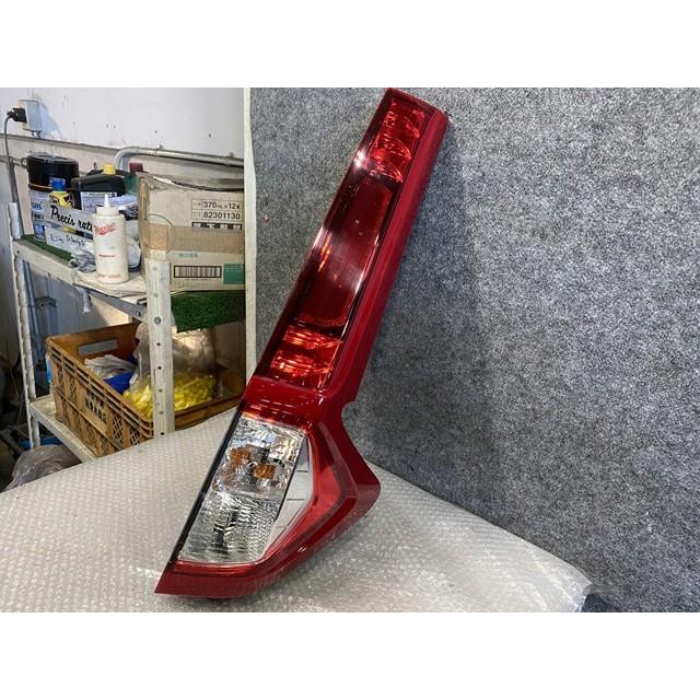 ルーミー DBA-M900A 右テールランプ : ラクダパーツ.com - 通販