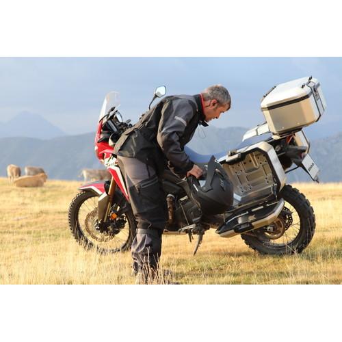 Shad シャッド バイク パニアケース サイドボックス Tr47 Terra サイドケース 左用 47l Tr47左 パーツデパートメント 通販 Yahoo ショッピング