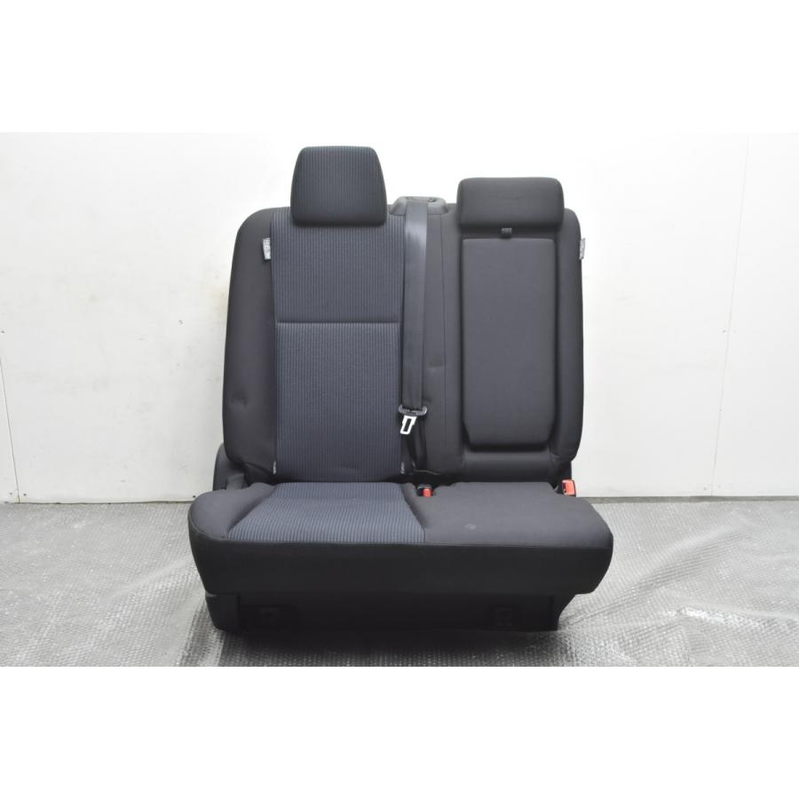 トヨタ（TOYOTA） 【ヘッドレスト付属 セカンドシート】トヨタ 80 ノア