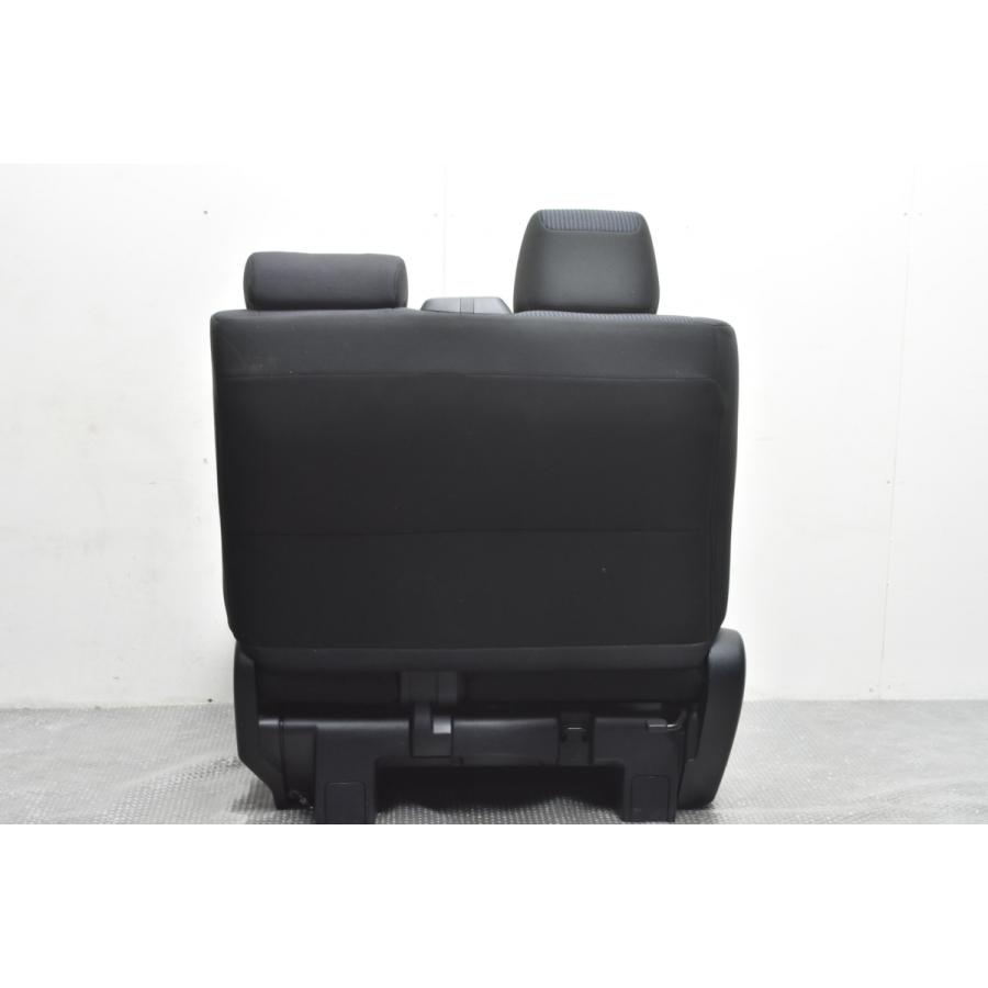 トヨタ（TOYOTA） 【ヘッドレスト付属 セカンドシート】トヨタ 80 ノア