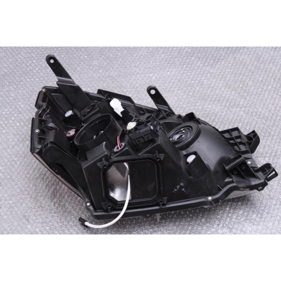 トヨタ（TOYOTA） 【割れなし 交換用に】トヨタ 60 ヴォクシー 後期