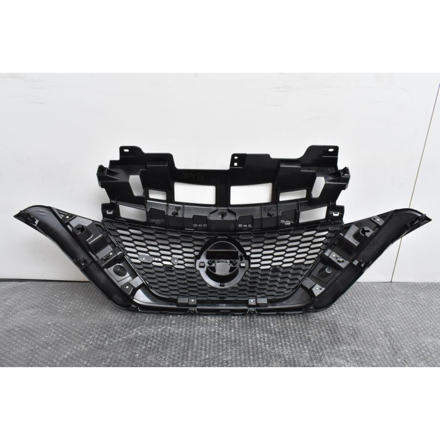 日産 【美品】ニッサン HE12 ノート e-power NISMO 純正 日産 【美品】ニッサン HE12 ノート e-power NISMO 純正
