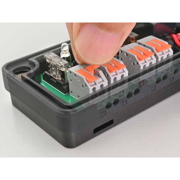 10月8日出荷】デイトナ アクセサリー電源ユニット D-UNIT EASY 4ポート
