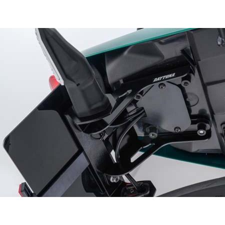 【4月24日出荷】デイトナ Z650RS フェンダーレスキット（車検対応LEDライセンスランプ付き）（ナンバー取付ステー） DAY68518の画像