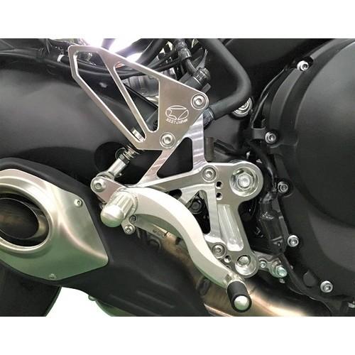 BEET(ビート) バイク ステップ・ステップゴム ハイパーバンク シルバー 固定式 MT-09/ABS/SP ABS 0111-Y51-20｜partsdirect