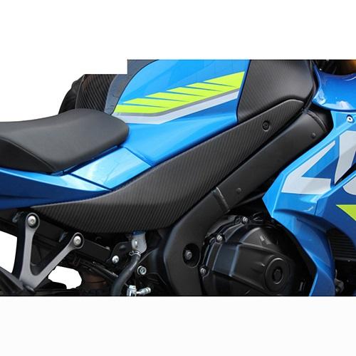 S1000RR タンクサイドカバー SPEEDRA ドライカーボン