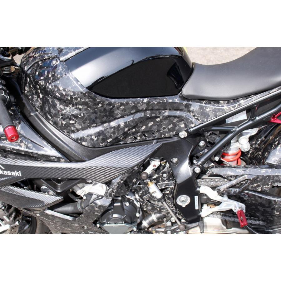 SPEEDRA タンクサイドカバー 左右セット ドライカーボン フォージド