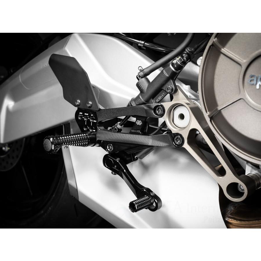 専用です！ GILLES TOOLING アジャスタブルバックステップ FXR FXRA03B バイク