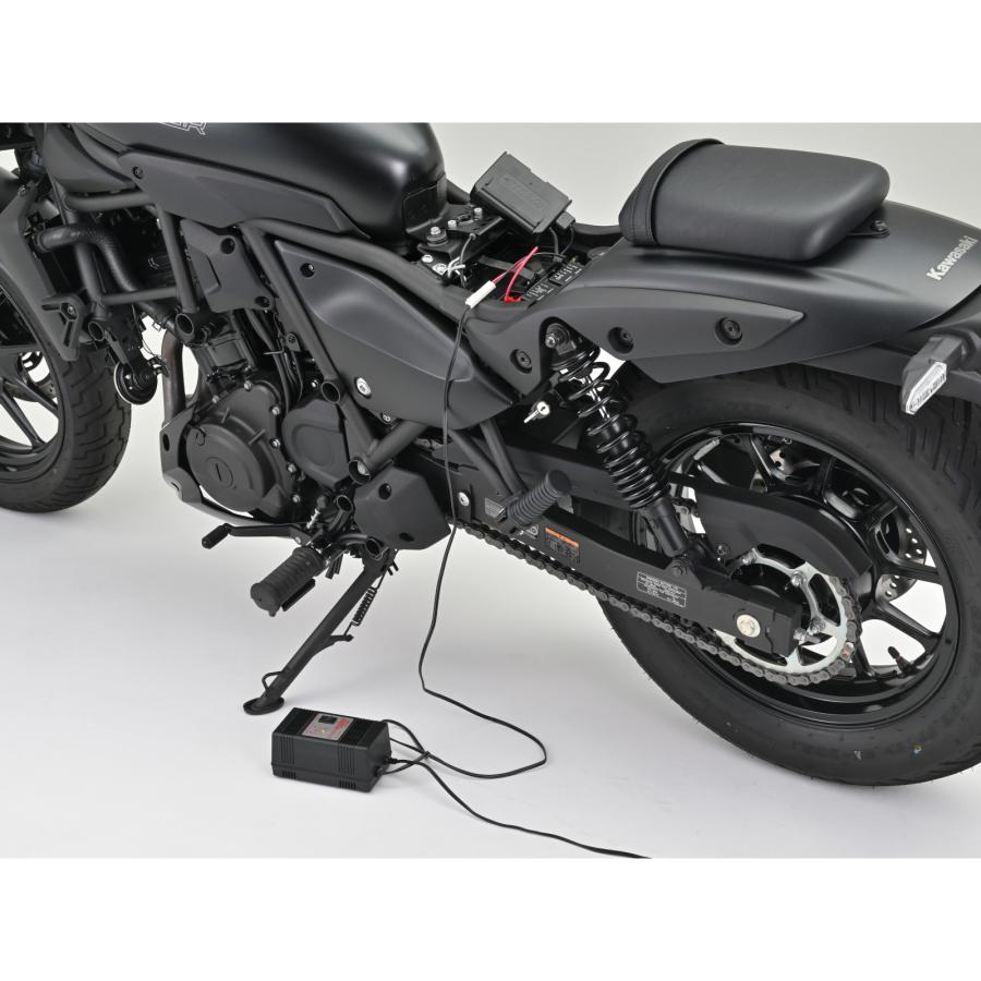 DAYTONA バッテリートリクル充電器 68586 バイク バッテリー : パーツ