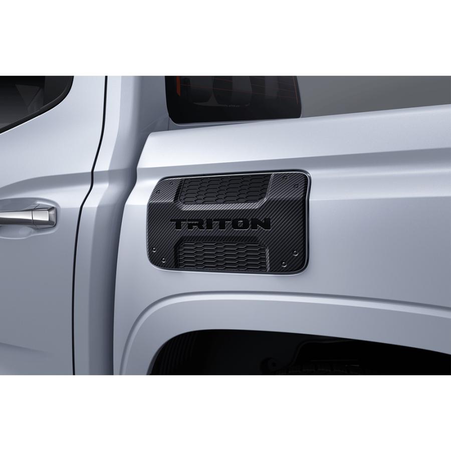 TRITON トライトン 海外 三菱純正 フュールリッドカバー タンクカバー