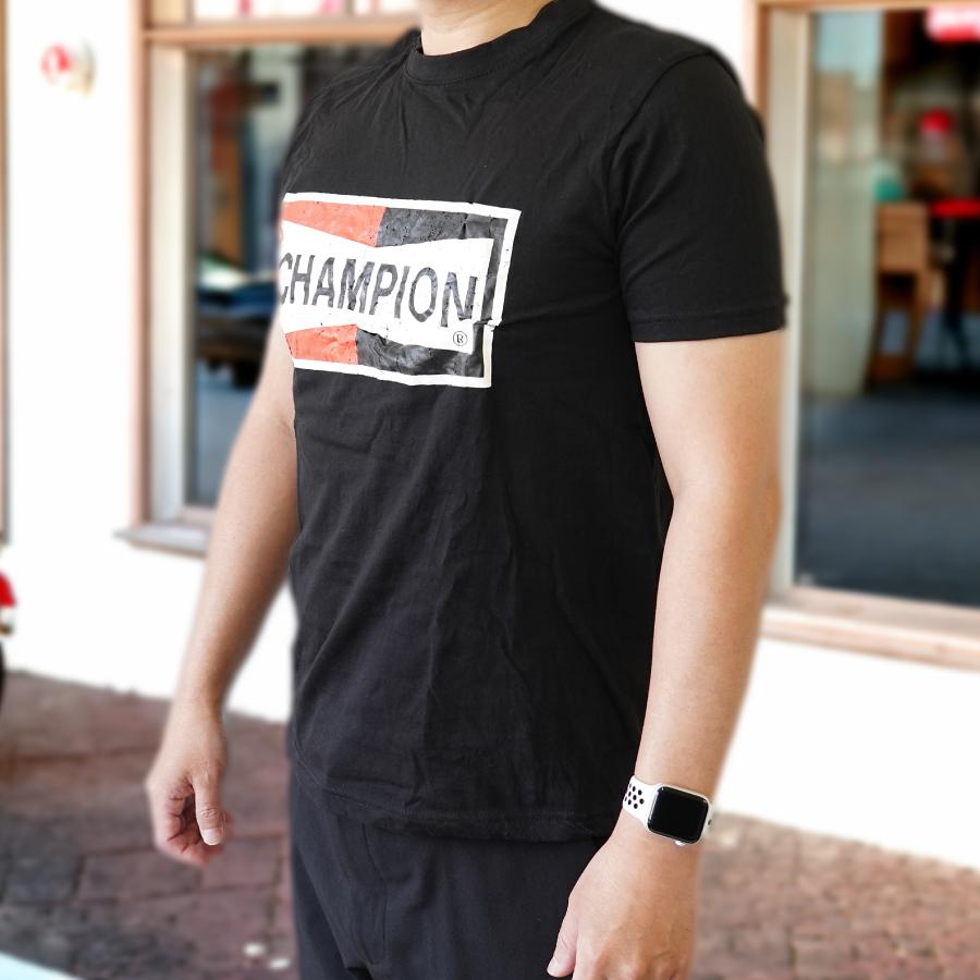 CHAMPION TSHIRT ロゴデザイン Tシャツ チャンピオンプラグ