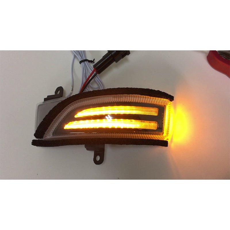 流れるLEDドアミラーウインカーレンズ レヴォーグ フォレスター