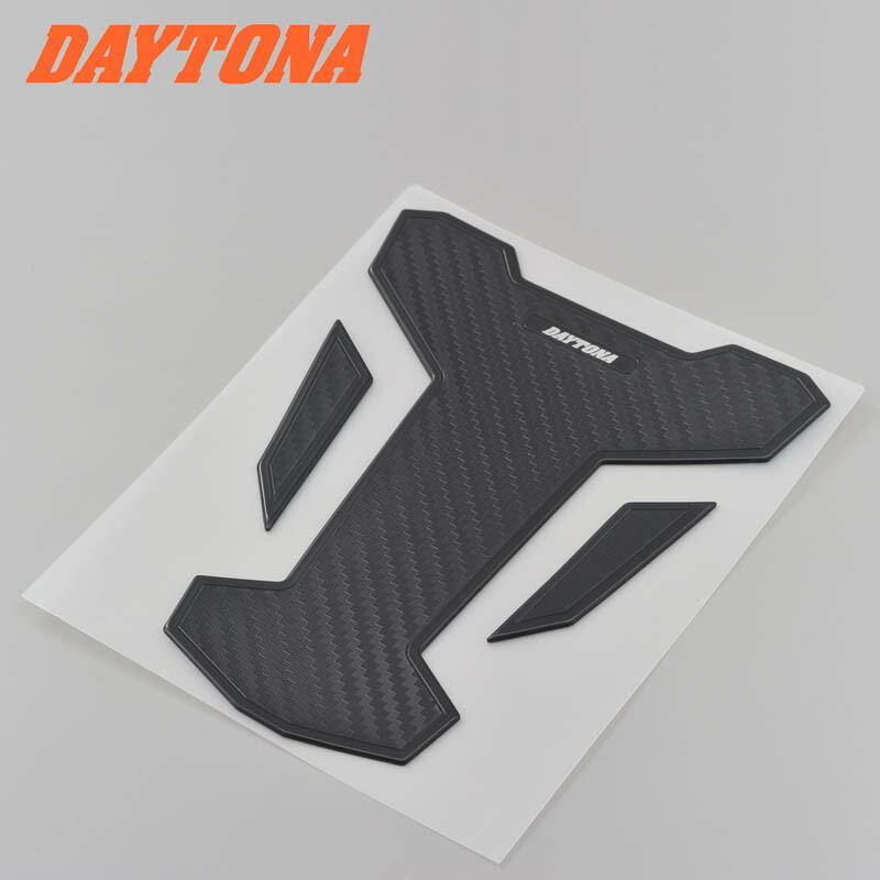 DAYTONA（デイトナ） タンクパッド（軟質エンブレム）・カーボン調