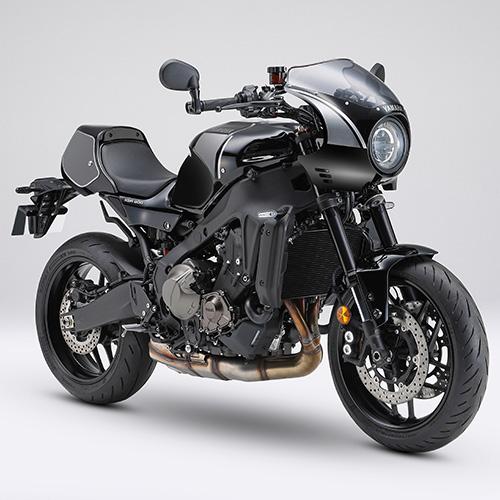 ワイズギア YAMAHAZ XSR900('24) シートカウル ブラック/シルバー Q5K