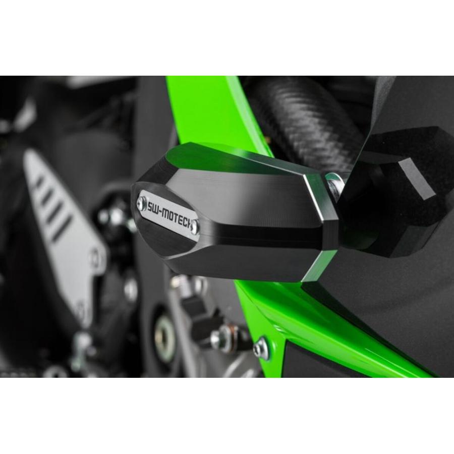 SW-MOTECH ZX-6R フレームスライダーセット ブラック STP0859011100/B_1