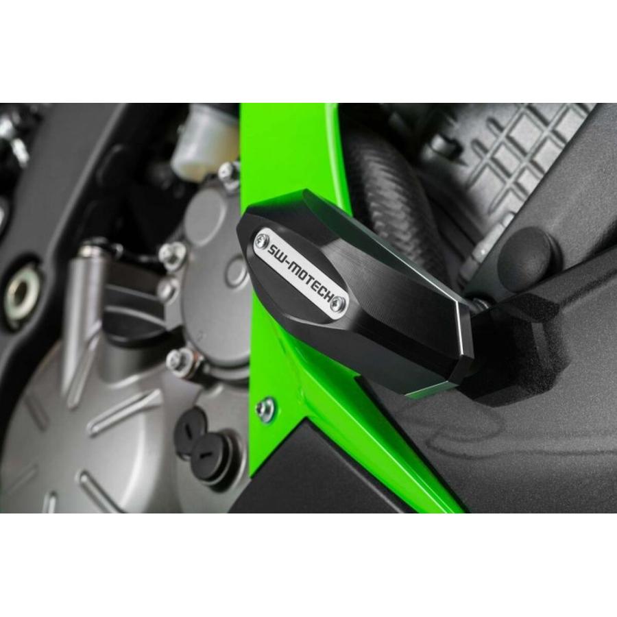 SW-MOTECH ZX-6R フレームスライダーセット ブラック STP0859011100/B_3