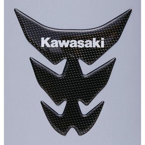 バッジ2点セット カワサキ（Kawasaki） 「Kawasaki」ロゴ入りタンクパッド（カーボン調