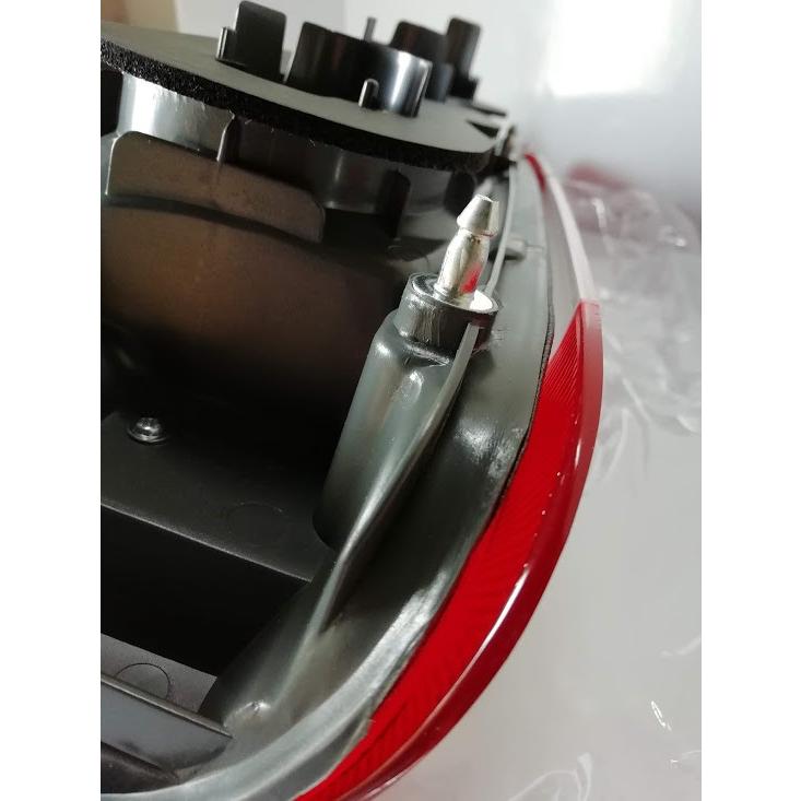 ハイエース200系 テールランプ 4型～7型 フィン付き 純正仕様 左右 新品 トヨタ 200系 ハイエース 4型 5型 6型 7型 8型 純正 タイプ