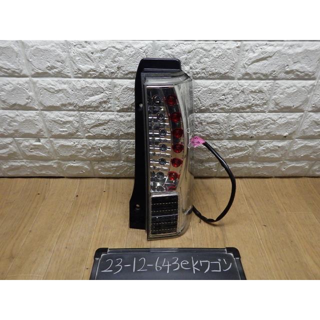 H82W ekワゴン 右テールランプ美品