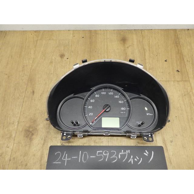 ヴィッツ NSP135 スピードメーター 1F7 デンソー 157560-1181 83800