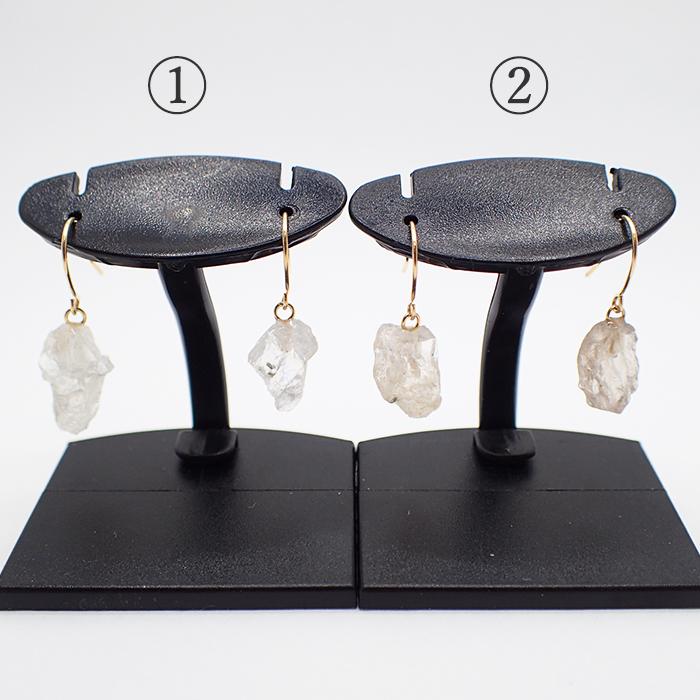 ロシア産 フェナカイト 原石 ピアス 18金 (06) フックピアス 天然石