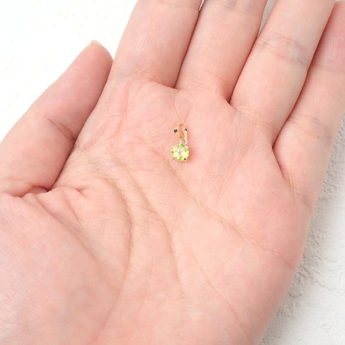 K18刻印入り】スフェーン ペンダントトップ 約7mm（石サイズ約5mm）18