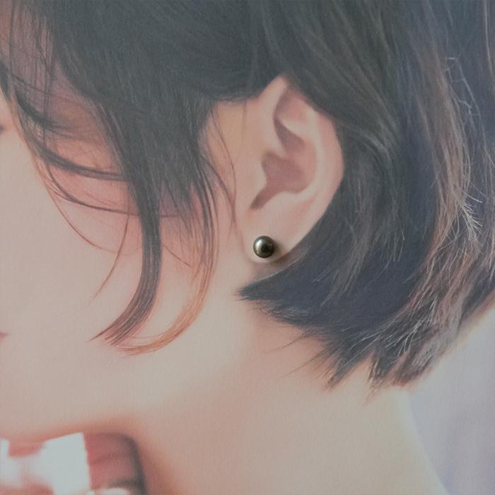 数量限定 K18 淡水パール 8mm ブラック レディース 一粒ピアス アクセサリー ギフト 誕生日 女性 結婚式 卒業式 冠婚葬祭 対象外 ポイント利用の画像