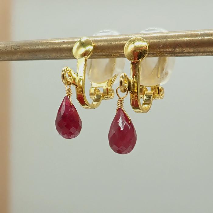 金属アレルギー対応 ルビー イヤリング ドロップ ステンレス ゴールド