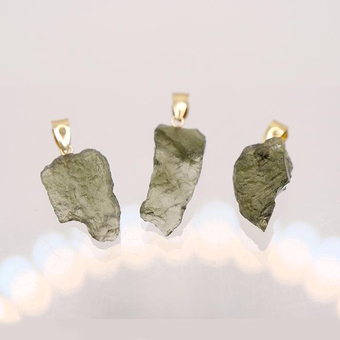 K18 希少 モルダバイト チェコ産 テクタイト 天然ガラス ネックレス K18 モルダバイト原石 ペンダントトップ ペンダントヘッド