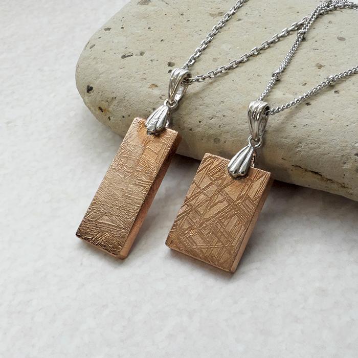 ギベオン ペンダントトップ 長方形 ピンクゴールド 1個売り メテオ