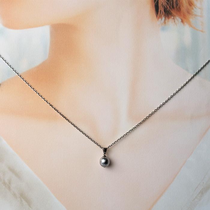 ギベオン隕石ペンダントトップ 直径26mm imgrc0077465863.jpg