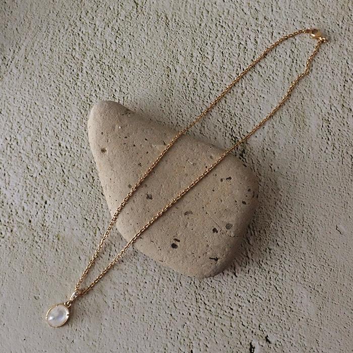 ムーンストーン (53) ペンダントトップ サージカルステンレス