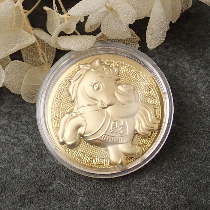 2026年】 縁起物 午 デフォルメ かわいい ゴールド メダル風 記念