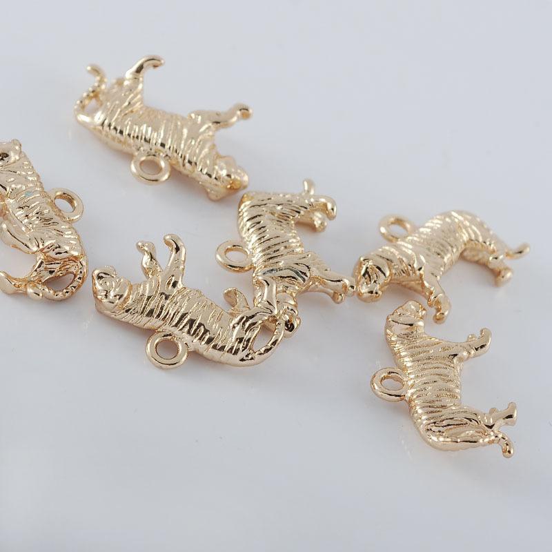 メタルチャーム (332) 寅 虎 トラ チャーム ゴールド アクセサリー