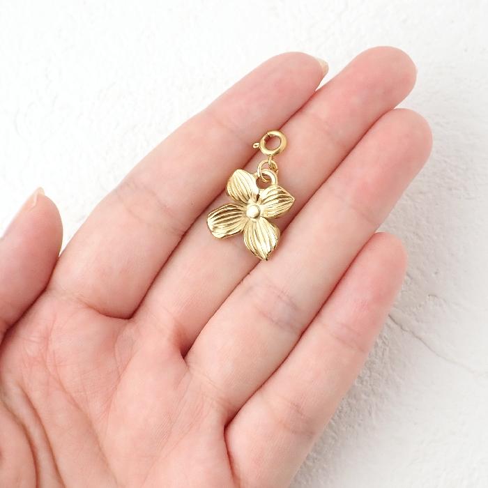 ステンレス製【SUS304】 金属アレルギー対応 花 チャーム 引き輪付き