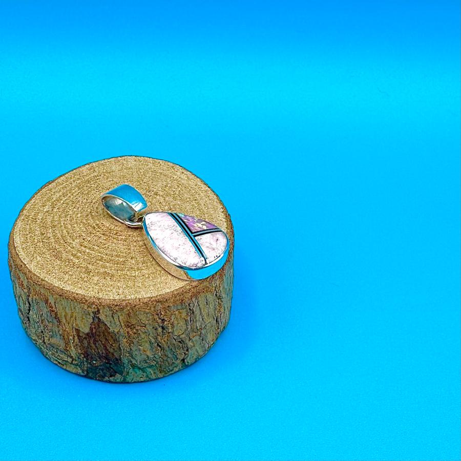 ローズクォーツのドロップペンダント インディアンジュエリー