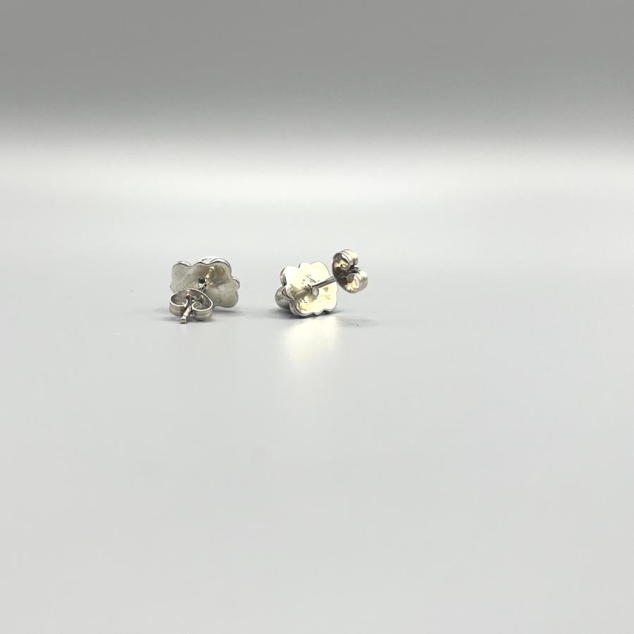 ナバホ ホワイトオパールピアス シルバーピアス/インディアン 