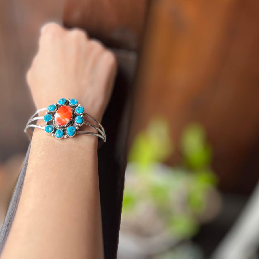 キングマンターコイズとスパイニーオイスターシェルのクラスター