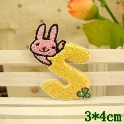 動物アルファベットワッペン アニマルアルファベットアップリケ イニシャルワッペン 文字アイロンワッペン |  | 03