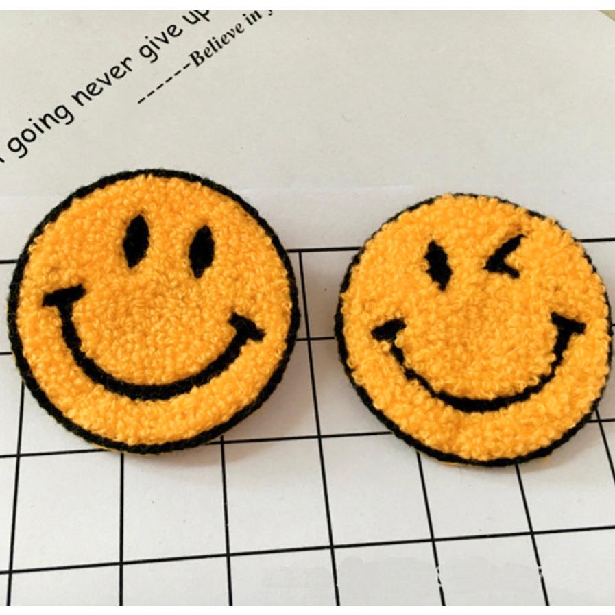 ニコちゃんパイル地ワッペン スマイルワッペン 刺繍 アップリケ モコモコワッペン | 