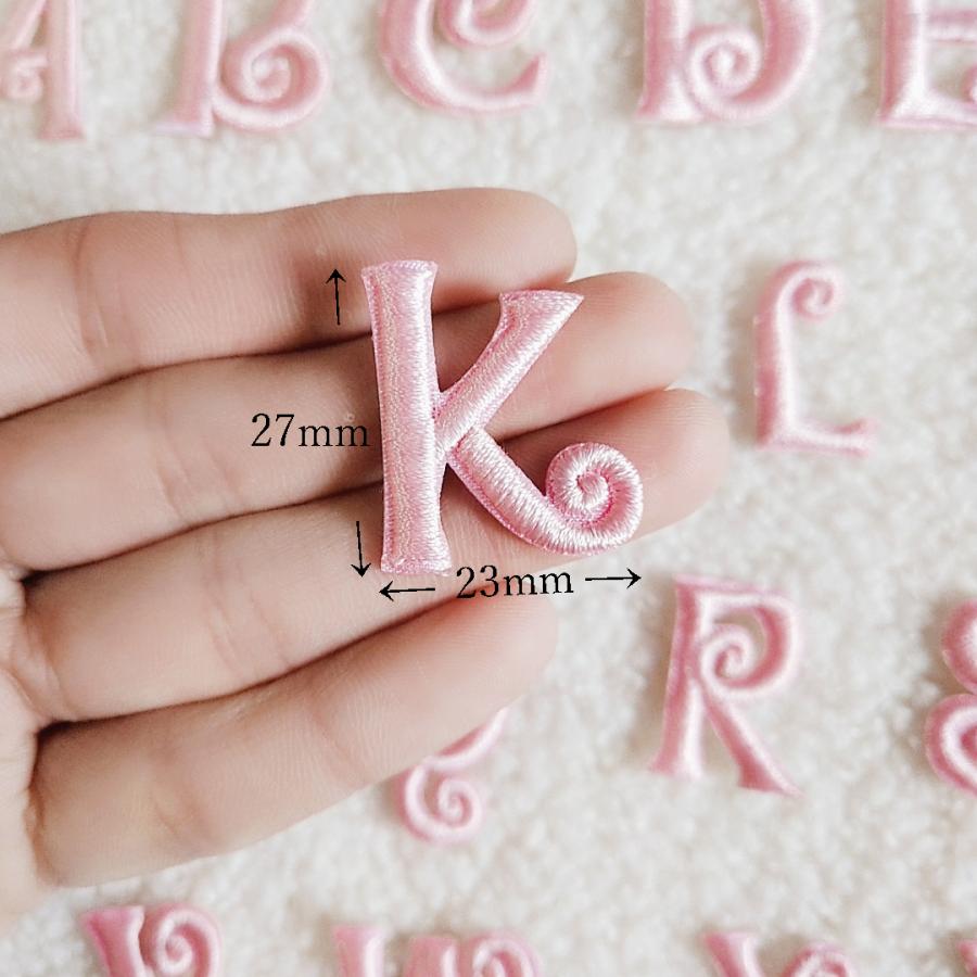 シールタイプ ピンクアルファベットワッペン アルファベットアップリケ イニシャルワッペン 文字 |  | 02