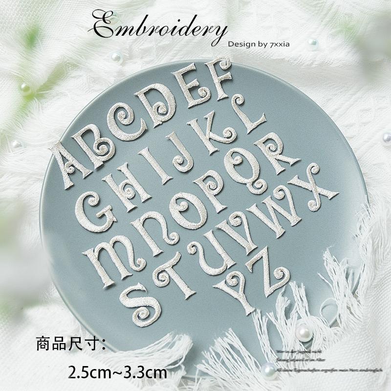 キラキラアルファベットワッペン アルファベットアップリケ イニシャルワッペン 文字アイロンワッペン |  | 01