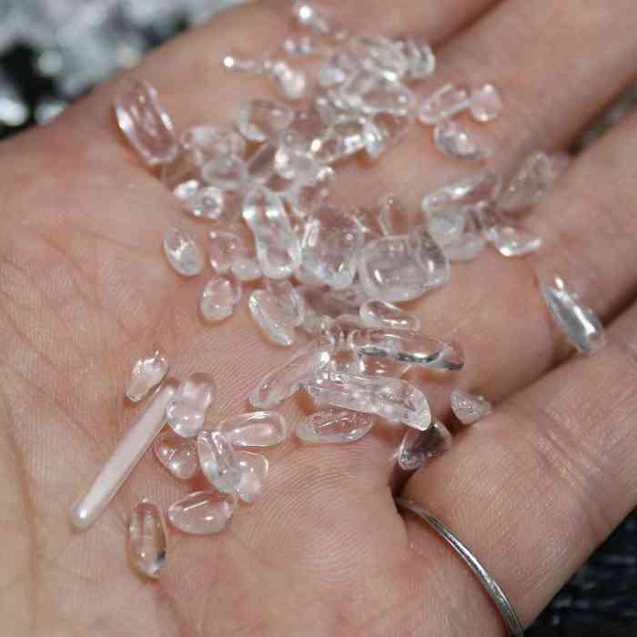 AAA 水晶 さざれ 100g 極小粒 ブラジル産 浄化用 さざれ石